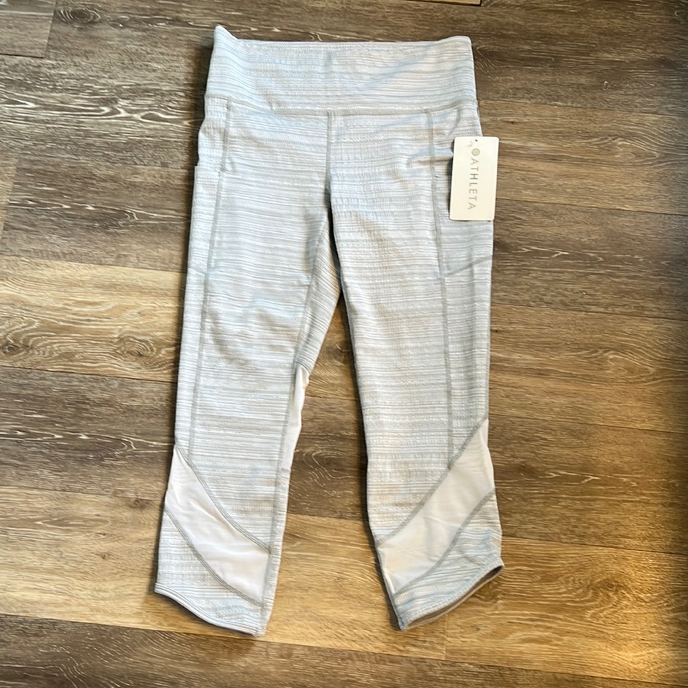 New Athleta light gray high rise jacquard mesh workout leggings!  Size medium!